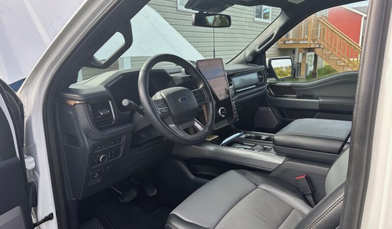 2022 Ford F-150 Lightning LARIAT Standard Range AWD 5.5 full